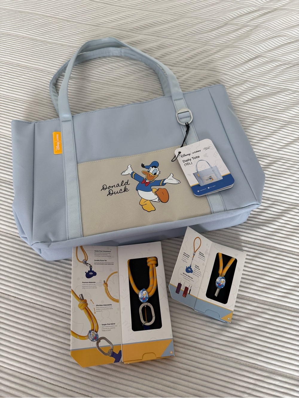 Disney Orbitkey Daily Tote + wrist strap + body strap Donald Duck BUNDLE NWT